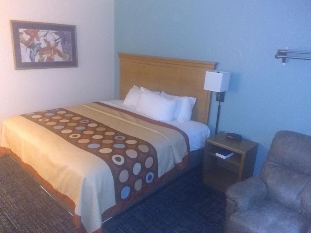 Hotel Super 8 By Wyndham Baxter/Brainerd Area Esterno foto