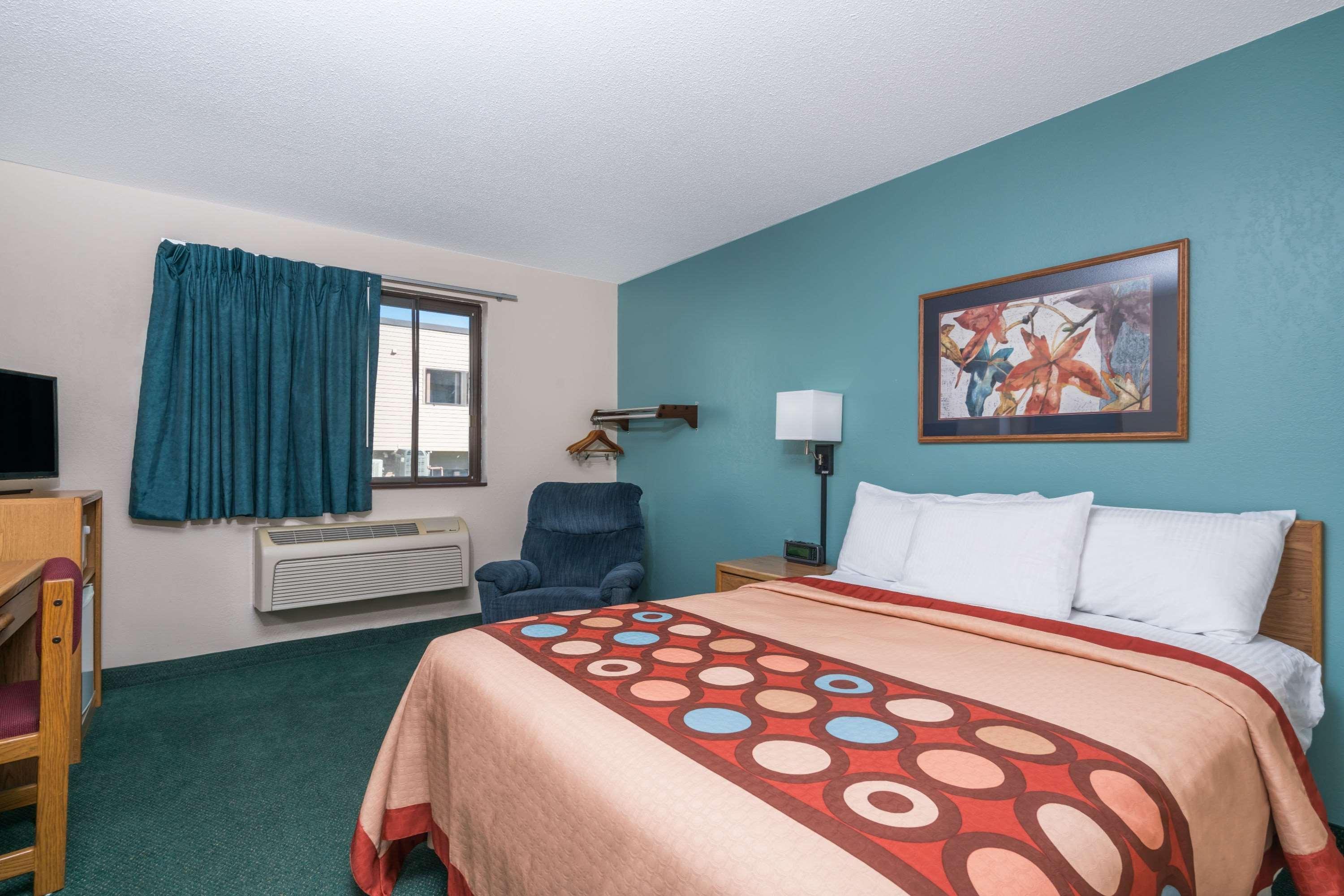 Hotel Super 8 By Wyndham Baxter/Brainerd Area Esterno foto