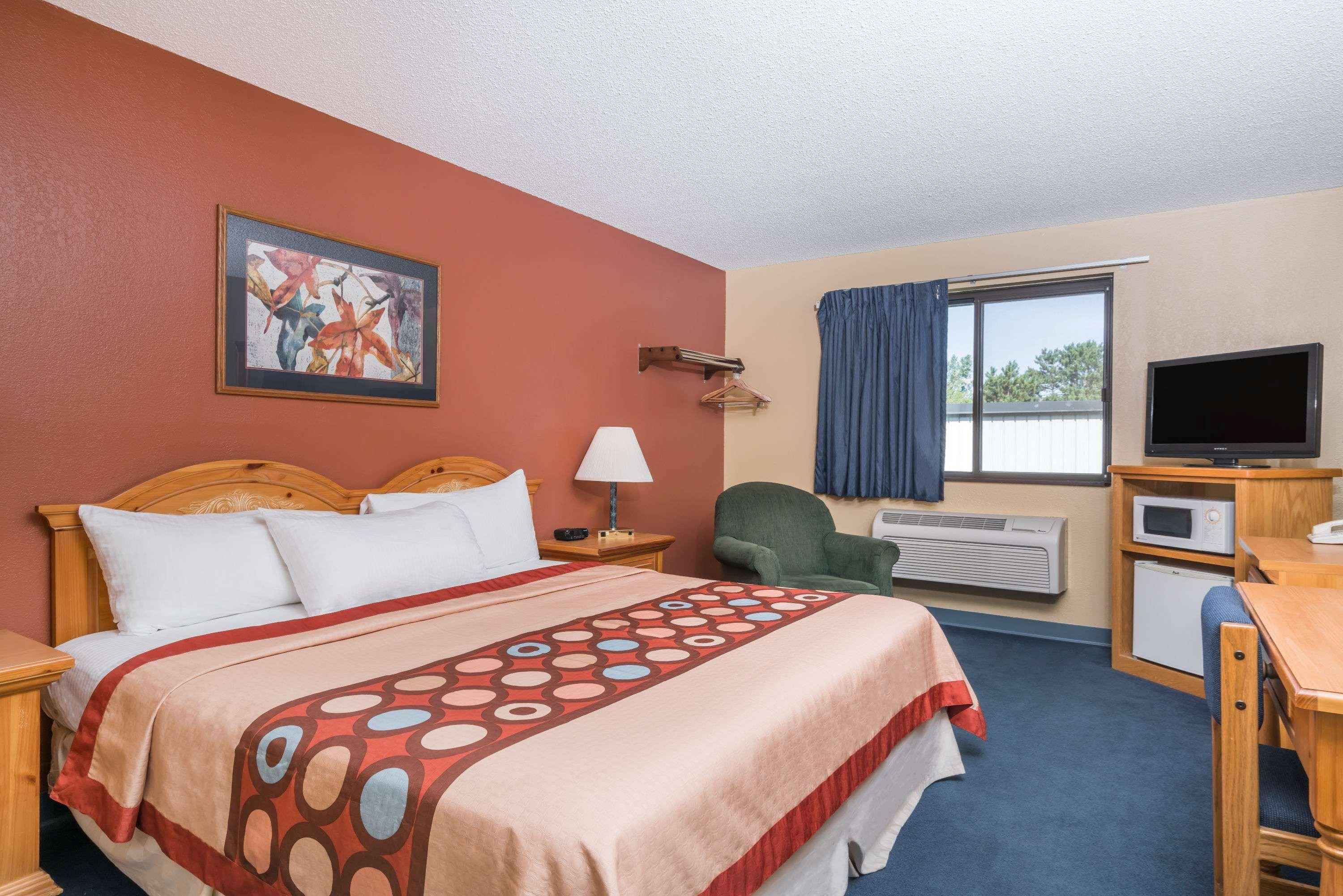 Hotel Super 8 By Wyndham Baxter/Brainerd Area Esterno foto