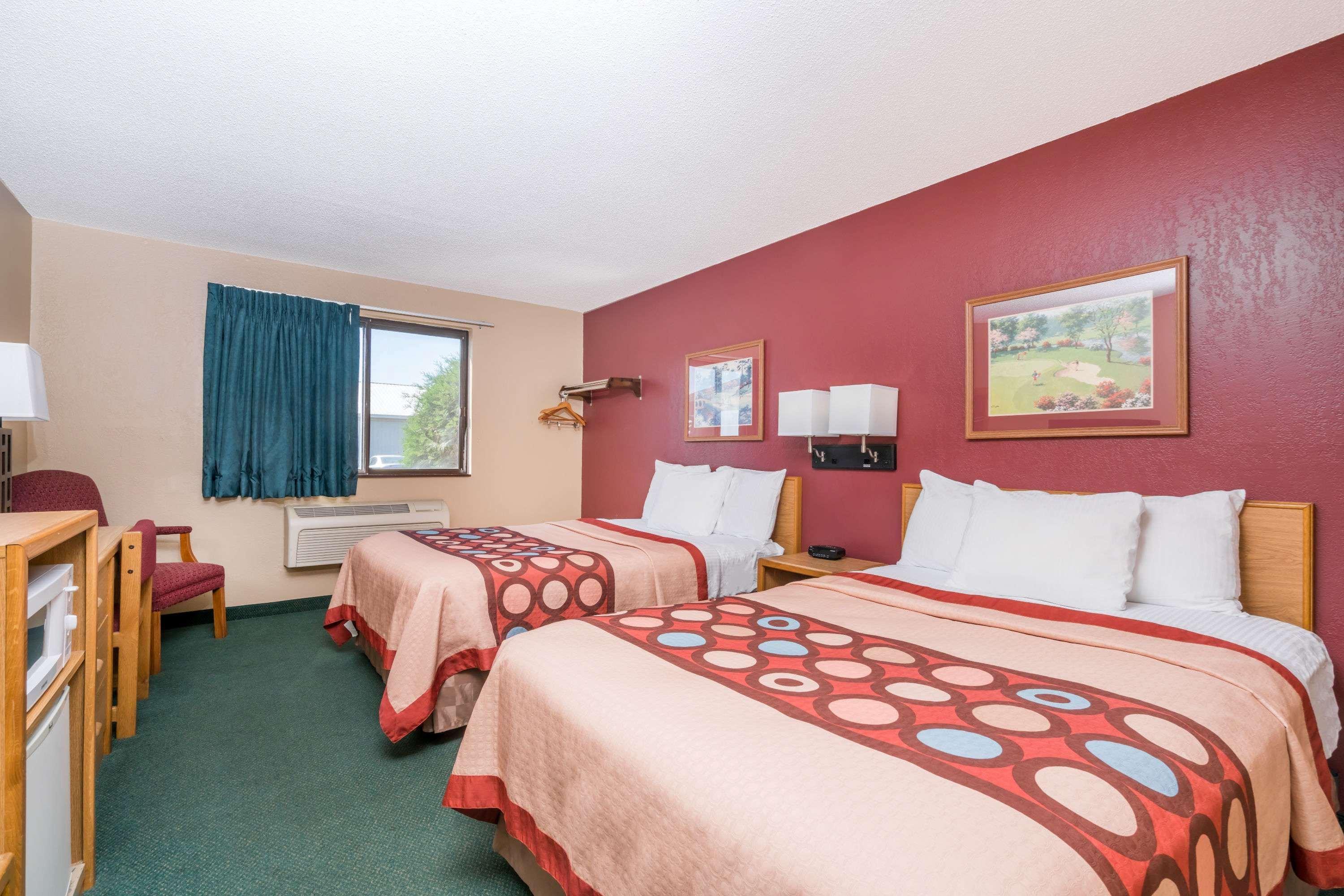 Hotel Super 8 By Wyndham Baxter/Brainerd Area Esterno foto