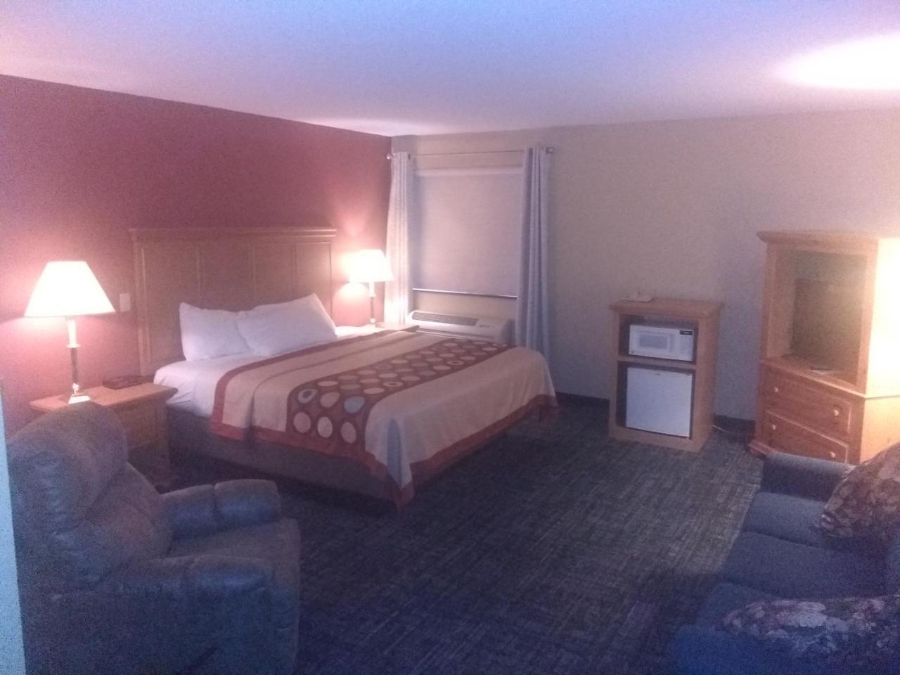 Hotel Super 8 By Wyndham Baxter/Brainerd Area Esterno foto