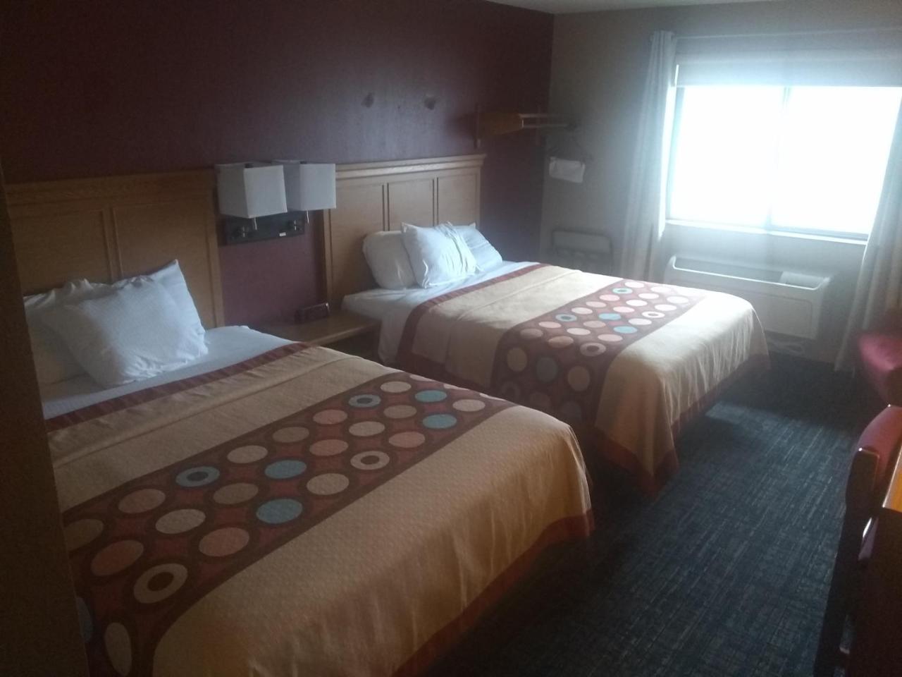 Hotel Super 8 By Wyndham Baxter/Brainerd Area Esterno foto